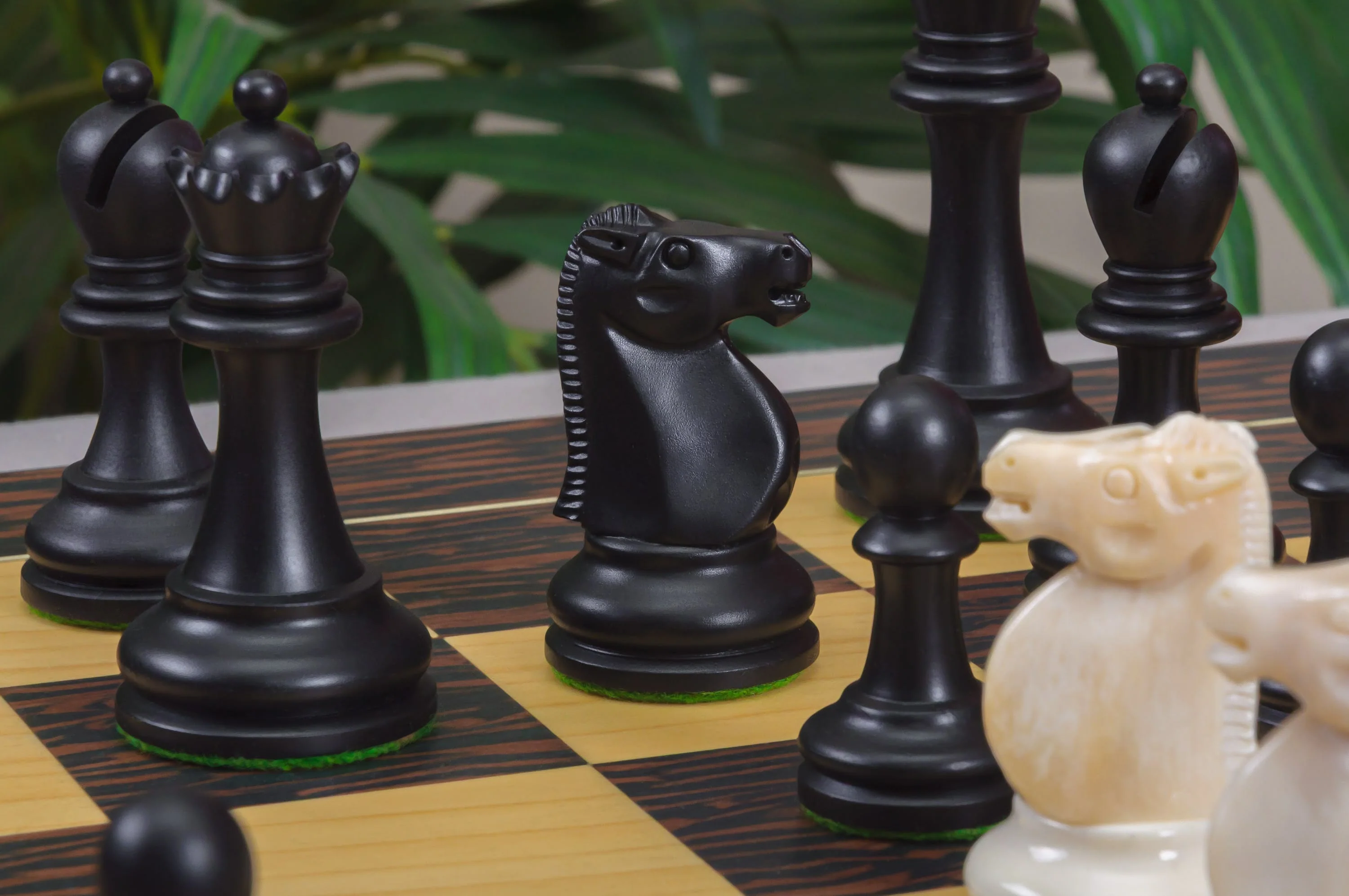 The Reykjavik II Series Bone Chess Pieces - 3.75" King - Image 15