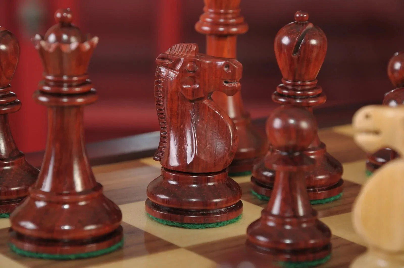 The Reykjavik II Series Library Chess Set and Tiroir Combination - Image 15