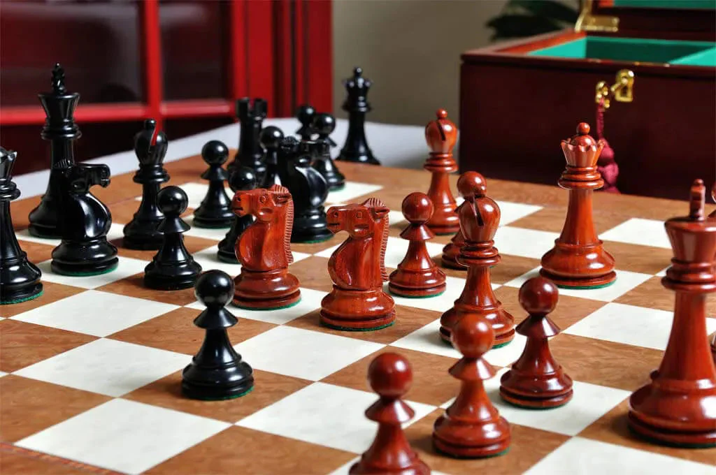 The Reykjavik II Series Prestige Chess Set, Box, & Board Combination - Image 8