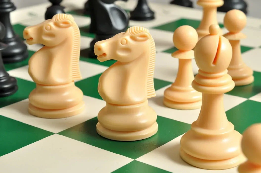 The Reykjavik Series Plastic Chess Pieces - 3.75" King - Image 17