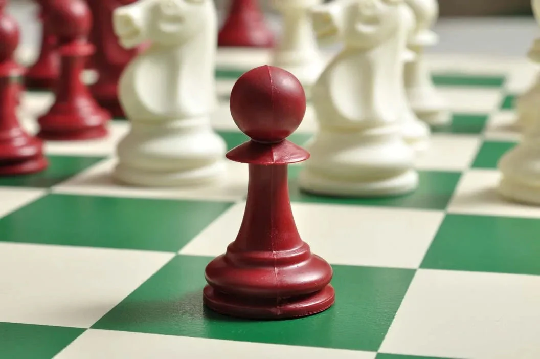 The Reykjavik Series Plastic Chess Pieces - 3.75" King - Image 6
