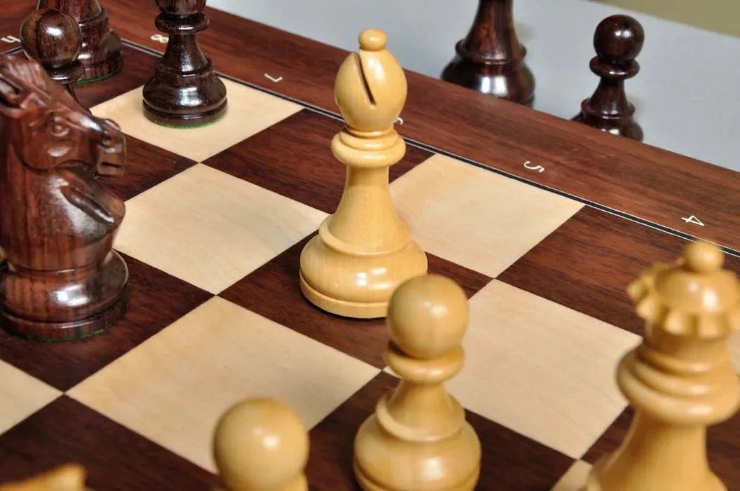 DGT Projects - Bluetooth Rosewood Board with Royal Chess Pieces - Image 3
