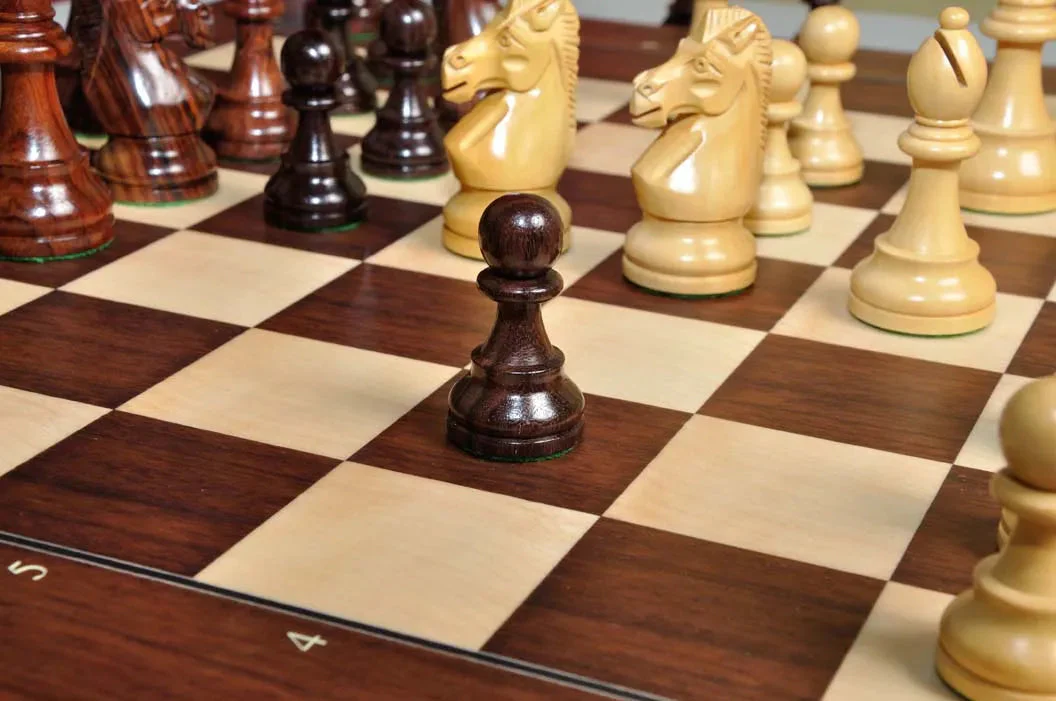 DGT Projects - Bluetooth Rosewood Board with Royal Chess Pieces - Image 7