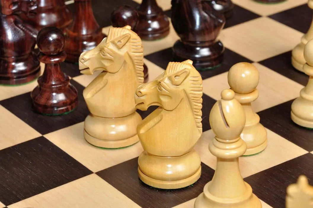 DGT Projects - USB Wenge Board with Royal Chess Pieces - Image 4