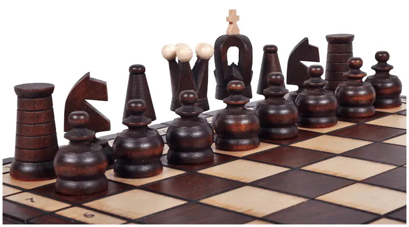 The Royal Maxi Chess Set - Image 4