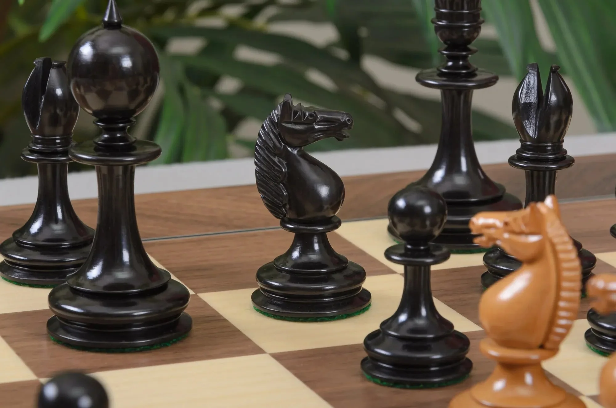 The William Hallett Series Chess Pieces - 3.5" King - Image 3