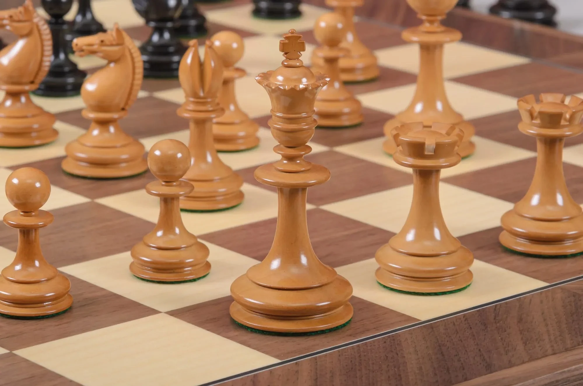 The William Hallett Series Chess Pieces - 3.5" King - Image 4