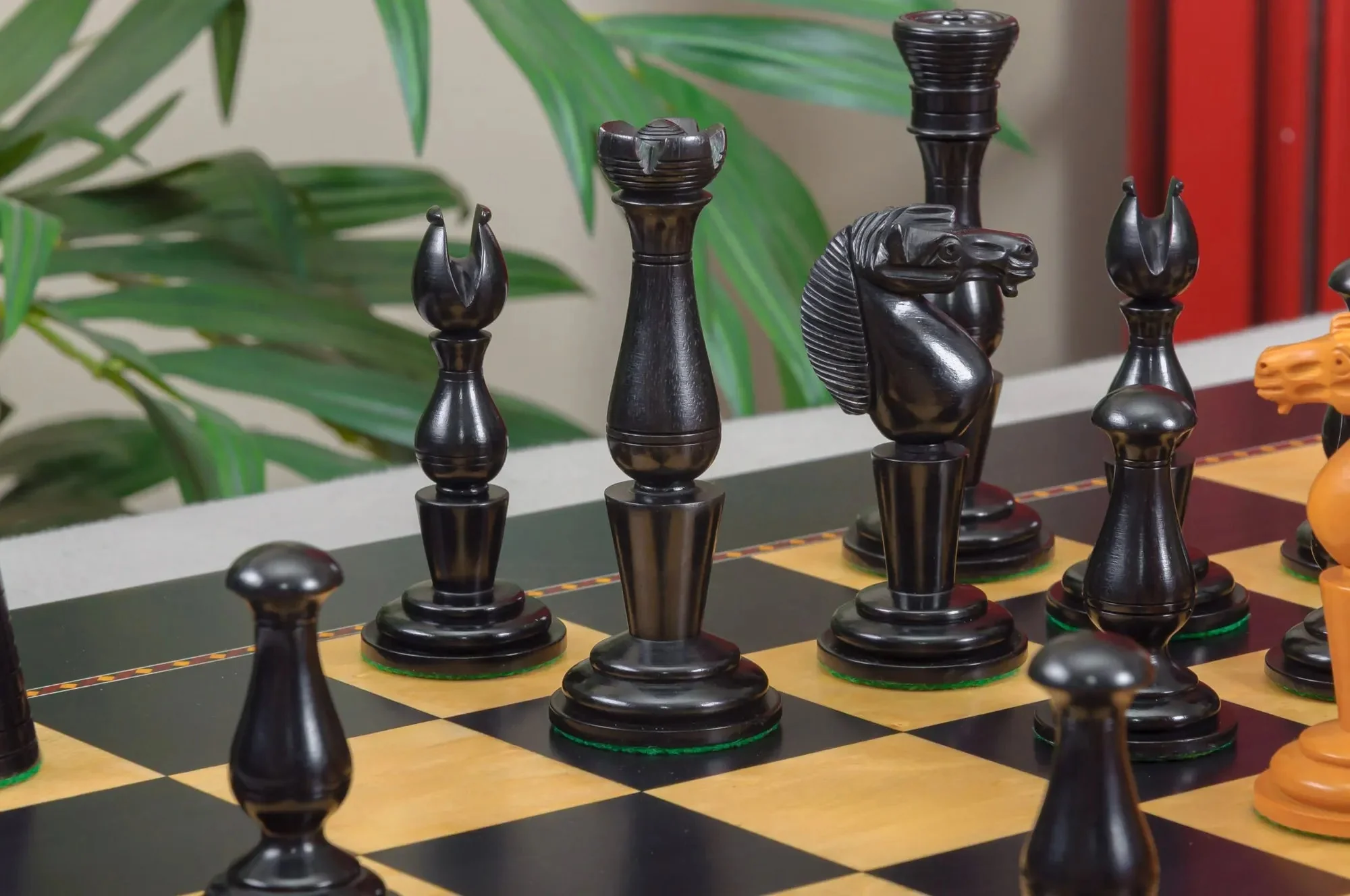 The Strand Series Timeless Chess Pieces - 4.4" King - Image 4