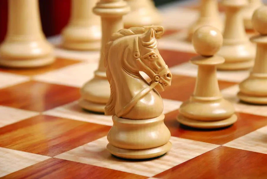 The Sultan Series Luxury Chess Pieces - 4.0" King - Image 3
