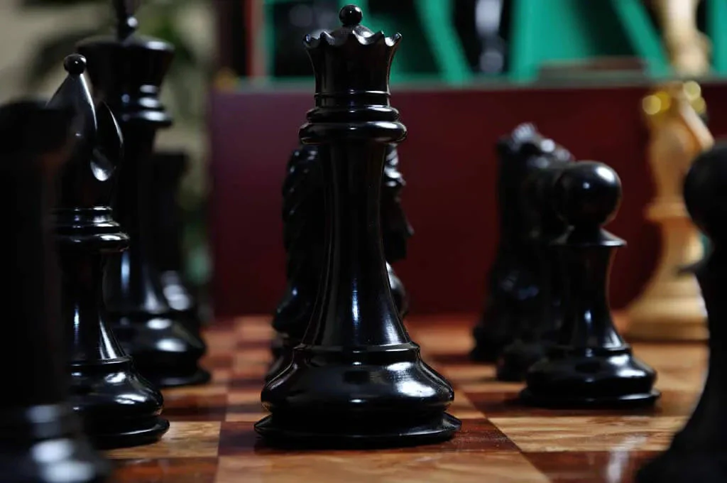 The Supreme Collector Series Luxury Chess Pieces - 4.4" King - Image 16