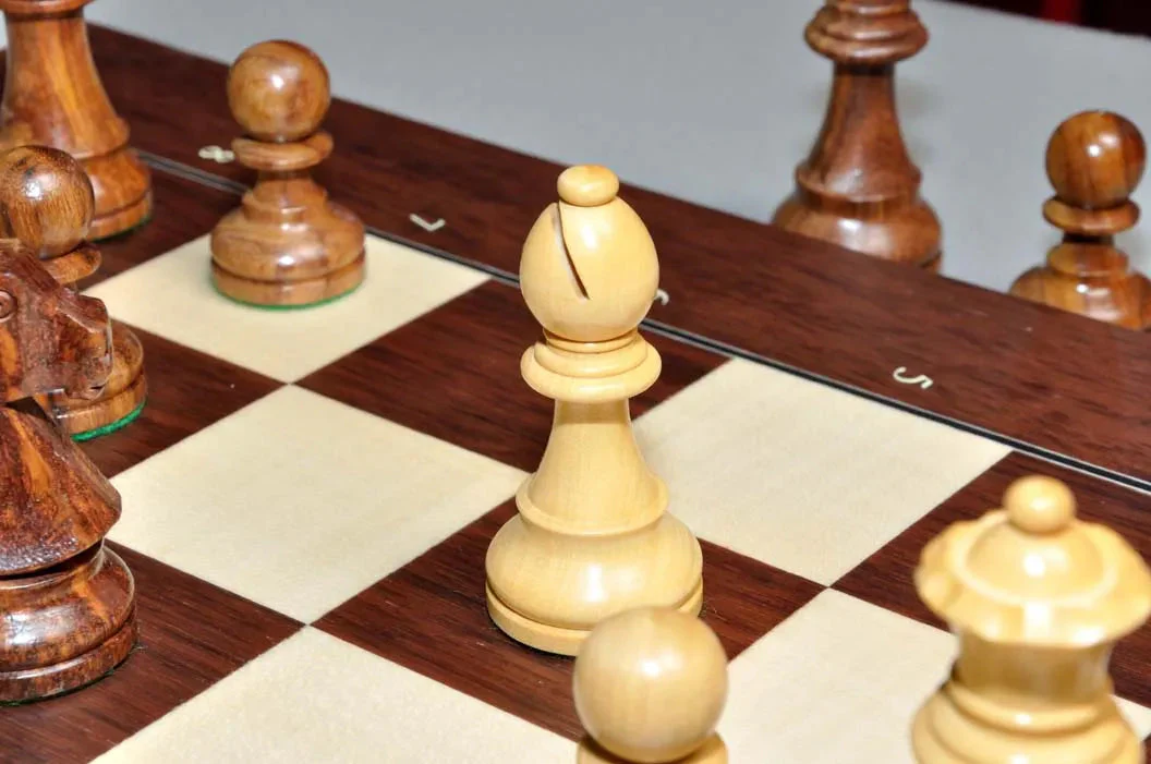 DGT Projects - USB Rosewood Board with Timeless Chess Pieces - Image 3