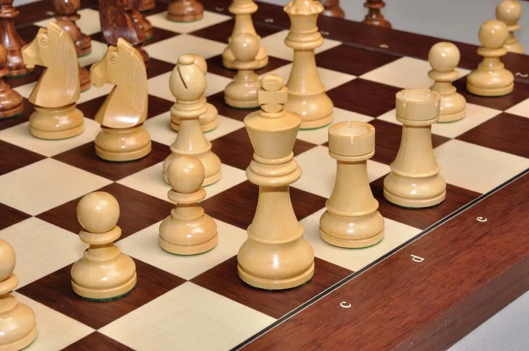 DGT Projects - USB Rosewood Board with Timeless Chess Pieces - Image 7