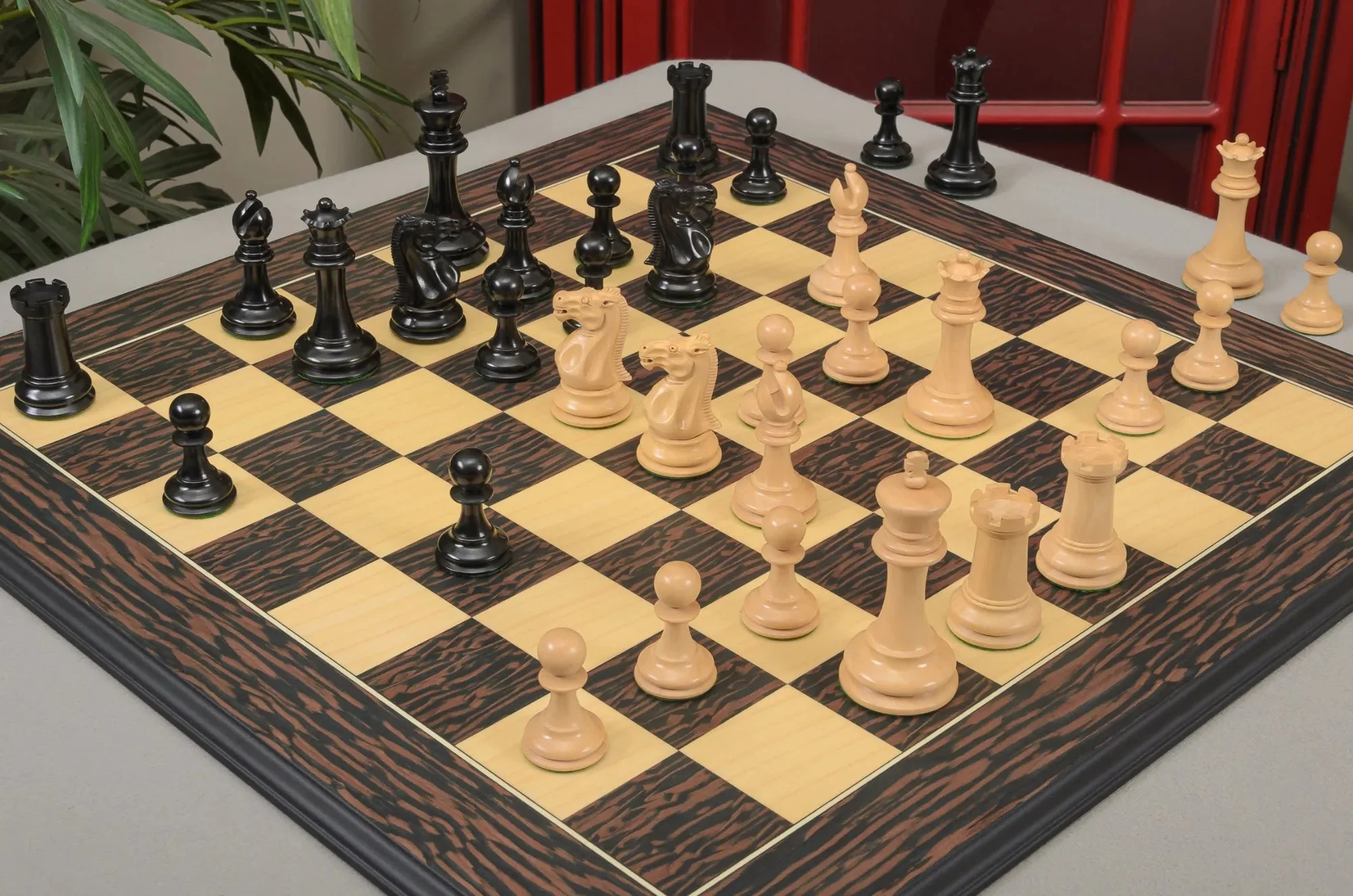 The Zukertort Series Timeless Chess Pieces - 4.0" King - Image 2