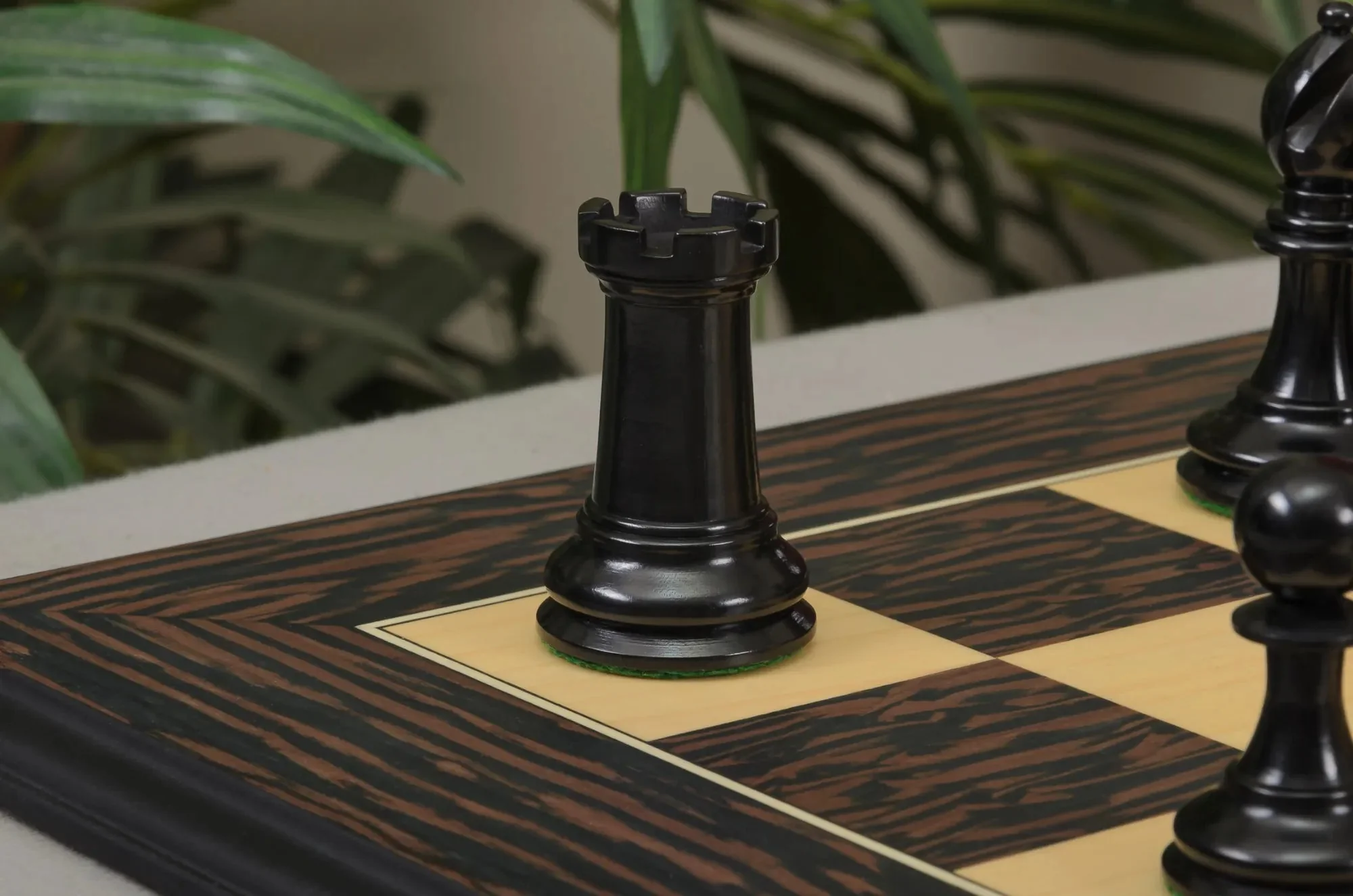 The Zukertort Series Timeless Chess Pieces - 4.0" King - Image 3