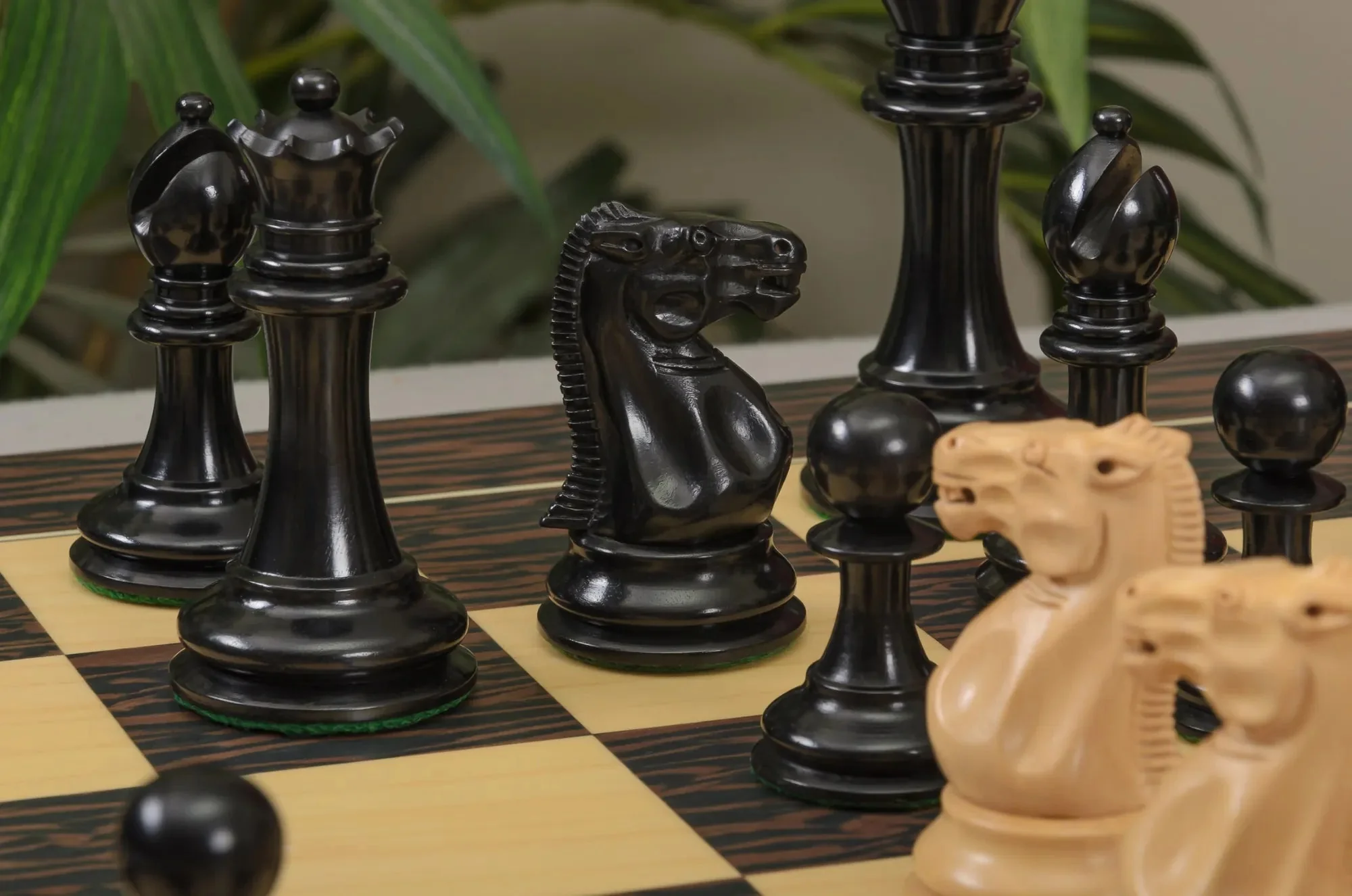The Zukertort Series Timeless Chess Pieces - 4.0" King - Image 5