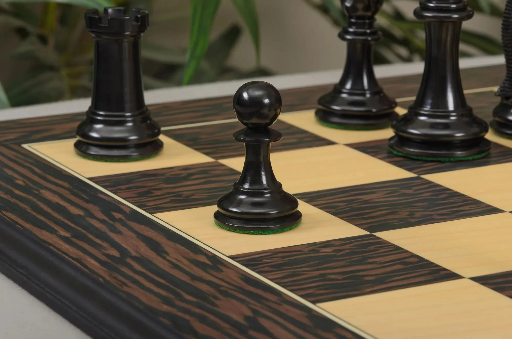 The Zukertort Series Timeless Chess Pieces - 4.0" King - Image 7