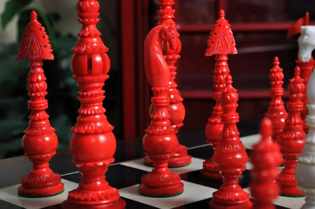 The Vizagapatam Luxury Bone Chess Pieces - 6.1" King - Image 13