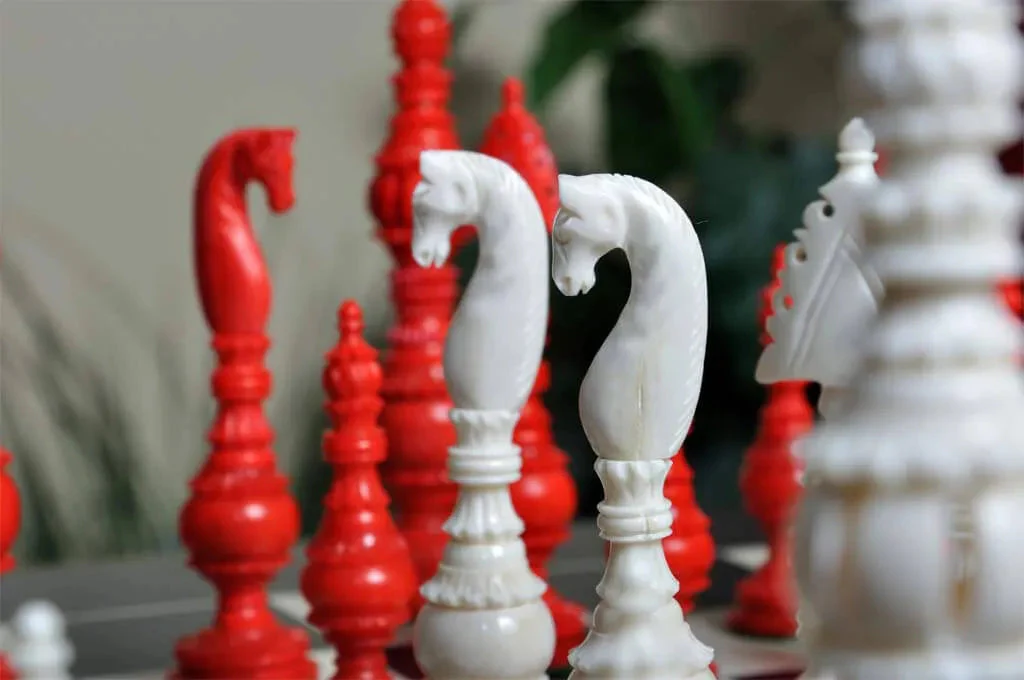 The Vizagapatam Luxury Bone Chess Pieces - 6.1" King - Image 19