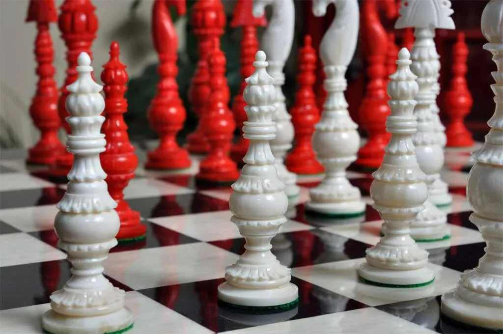 The Vizagapatam Luxury Bone Chess Pieces - 6.1" King - Image 23