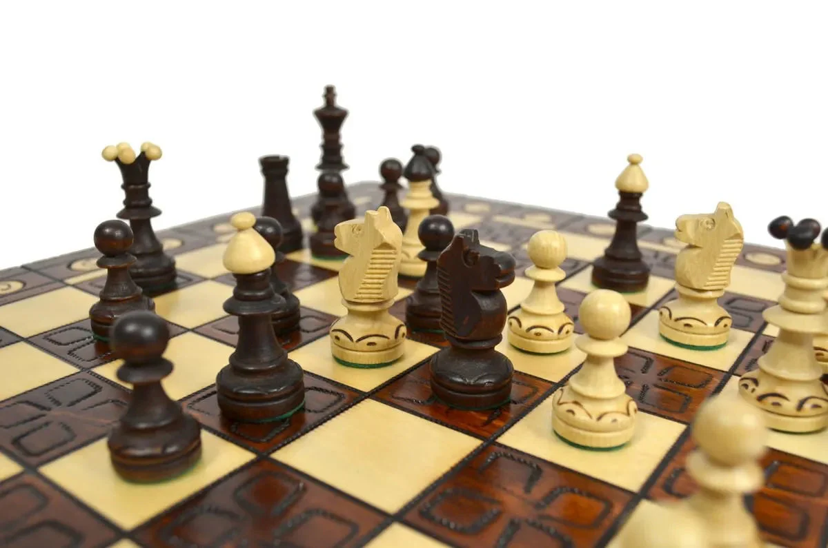 The Wholesale Chess Gdansk European Chess Set - Brown - Image 8