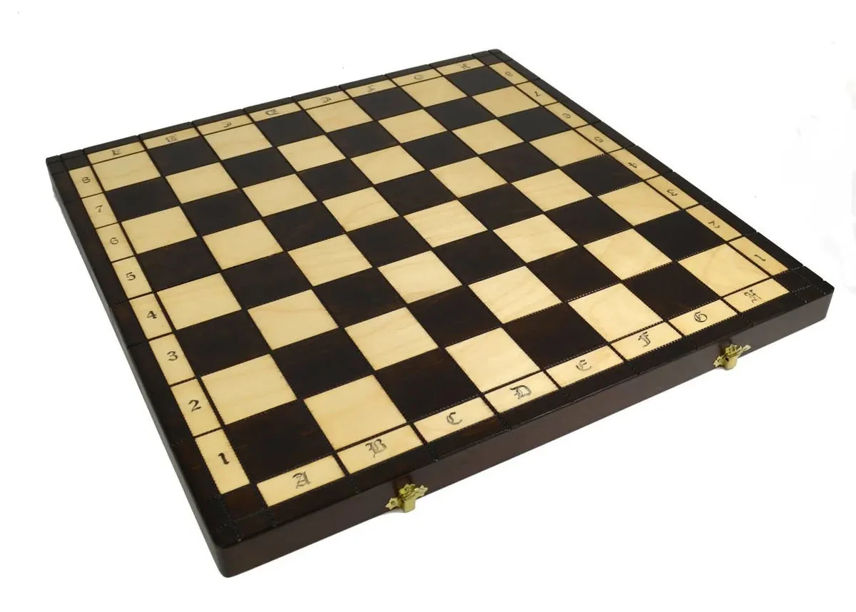 The Wholesale Chess Kaunus European Chess Set - Image 3
