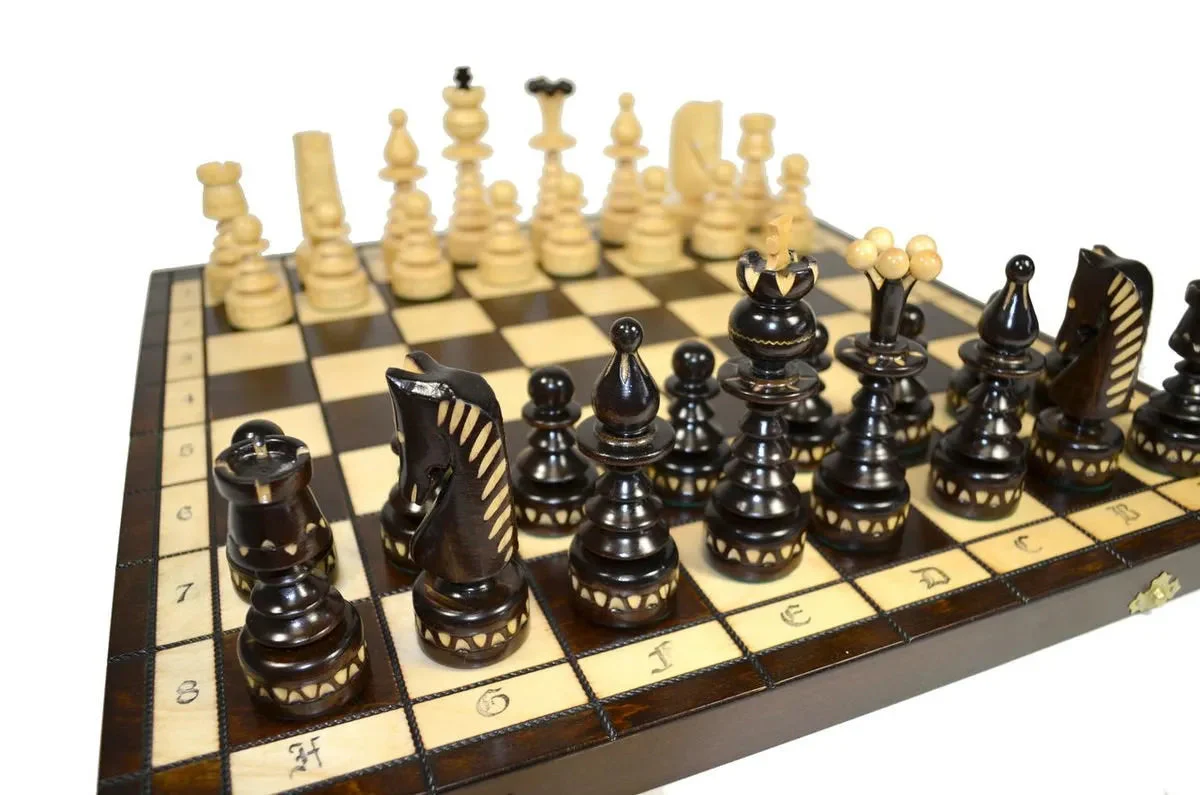 The Wholesale Chess Kaunus European Chess Set - Image 4