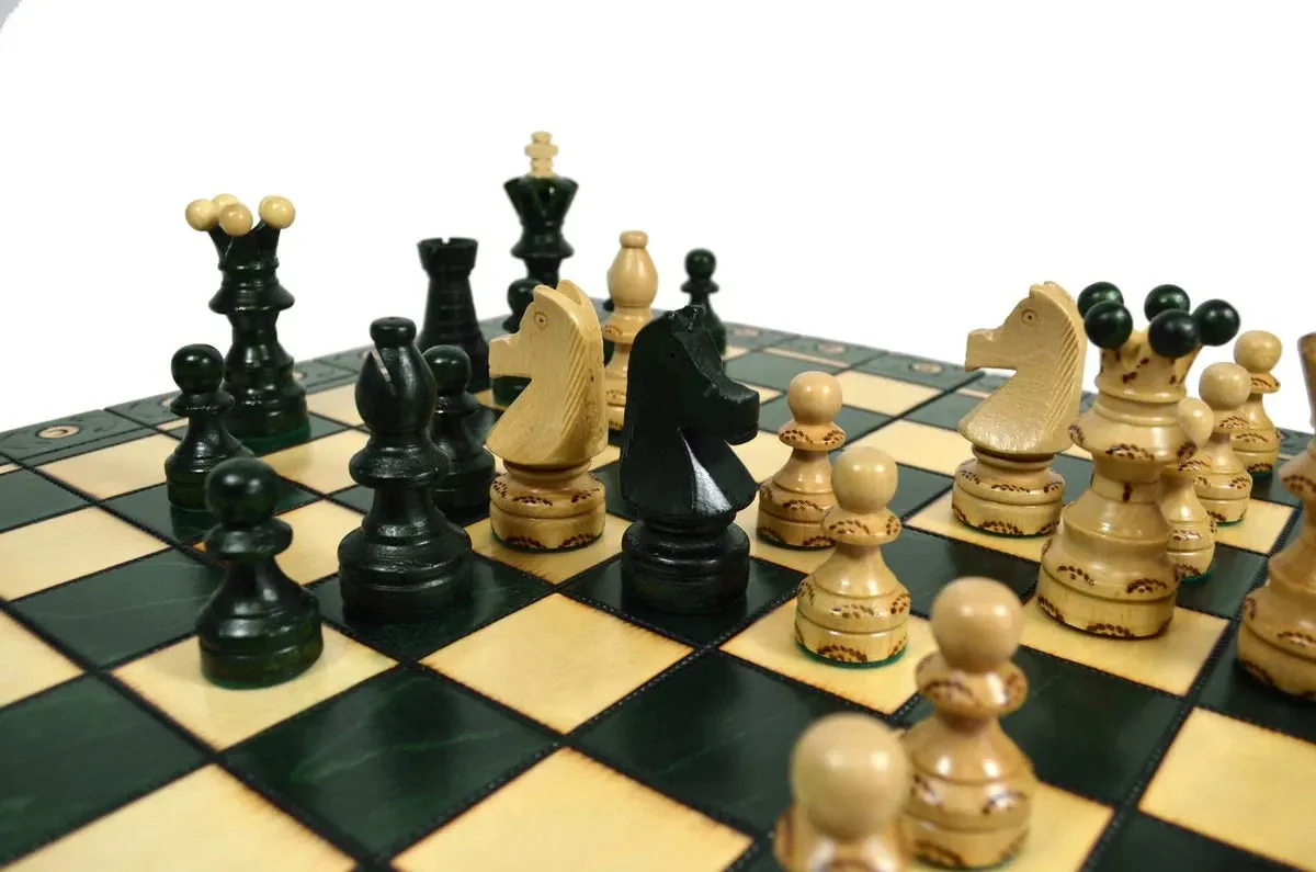 The Wholesale Chess Lublin European Chess Set - Green - Image 2