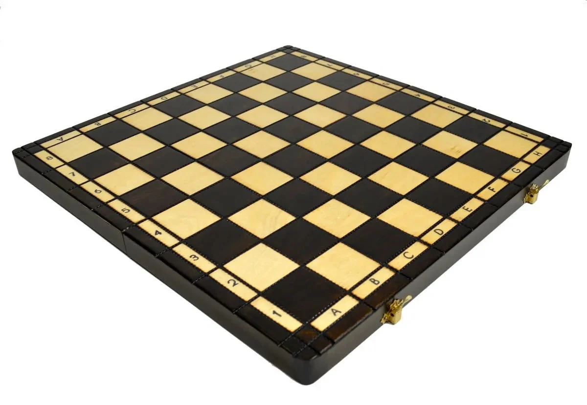 The Wholesale Chess Ostrava European Chess Set - Small - Image 3