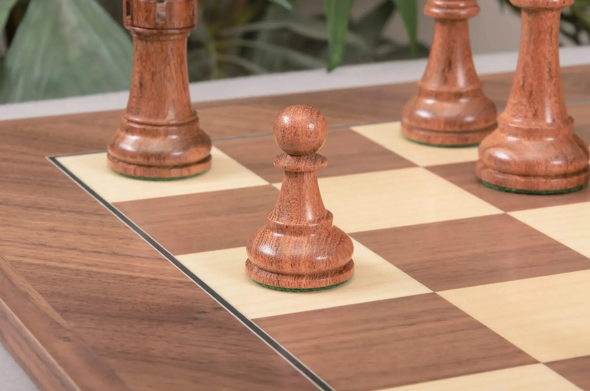 The Winchester Series Chess Pieces - 4" King - Image 13