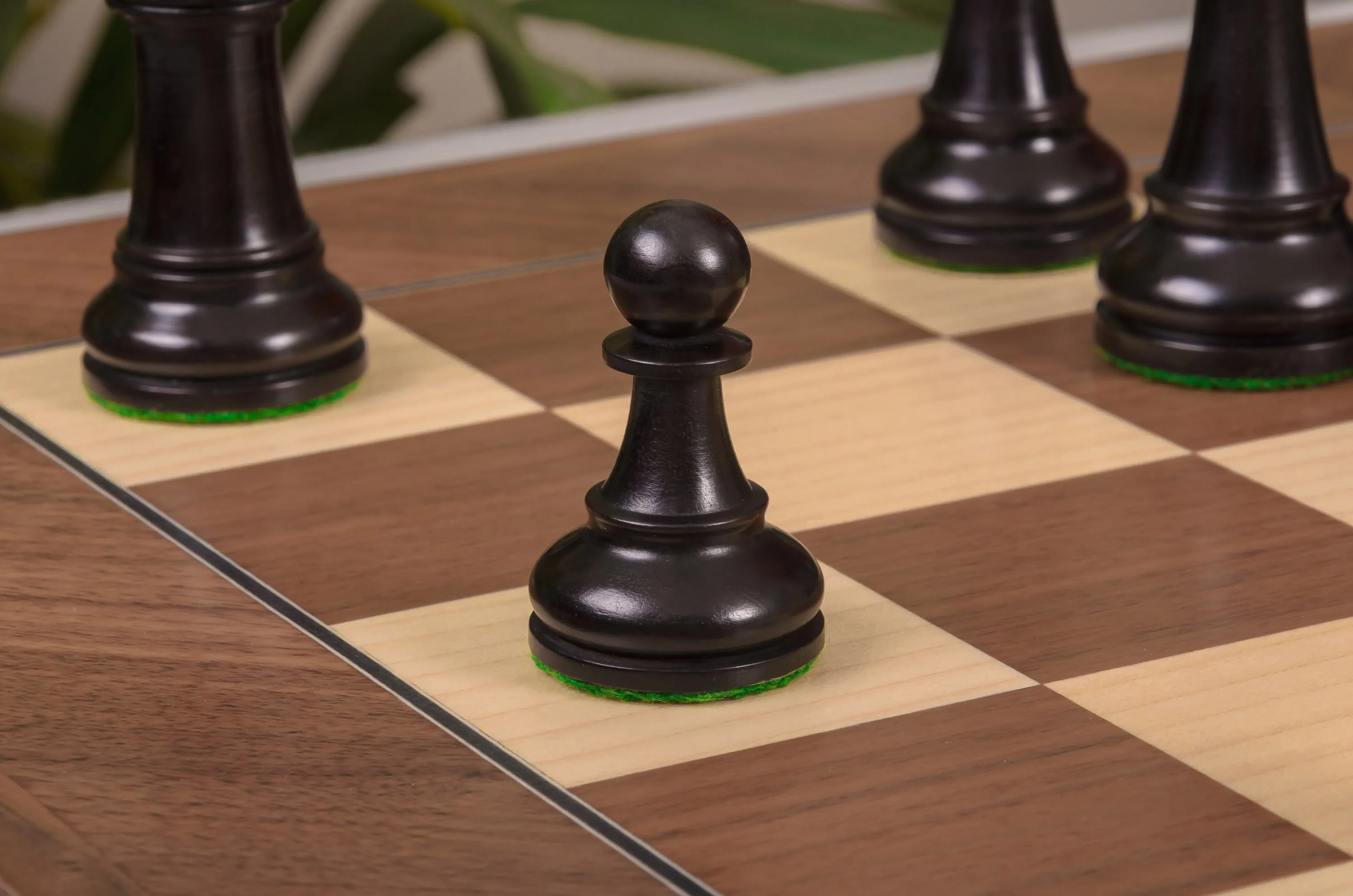 The Winchester Series Chess Pieces - 4" King - Image 21