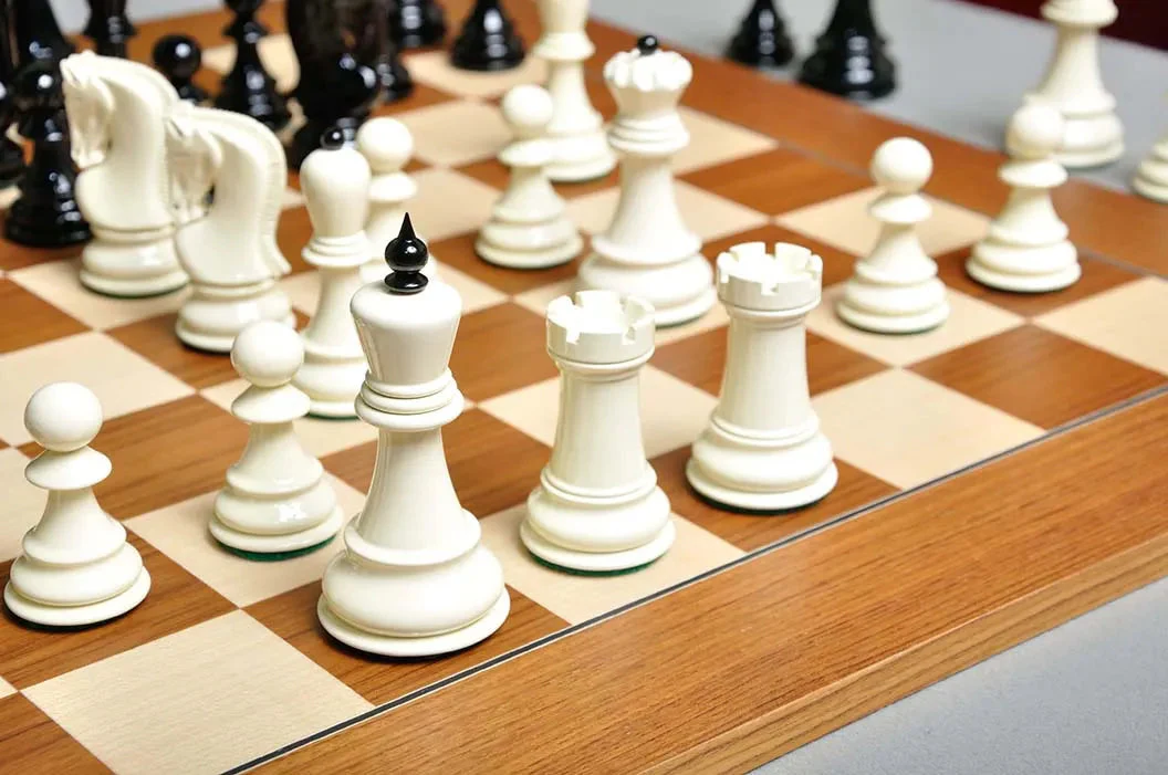 The Zagreb '59 Series Chess Pieces - 3.875" King - LACQUERED - Image 33