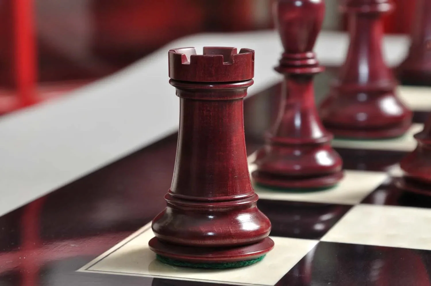 The Zagreb '59 Chess Set and Board Combination -  Red Mahogany Gilded - Image 2