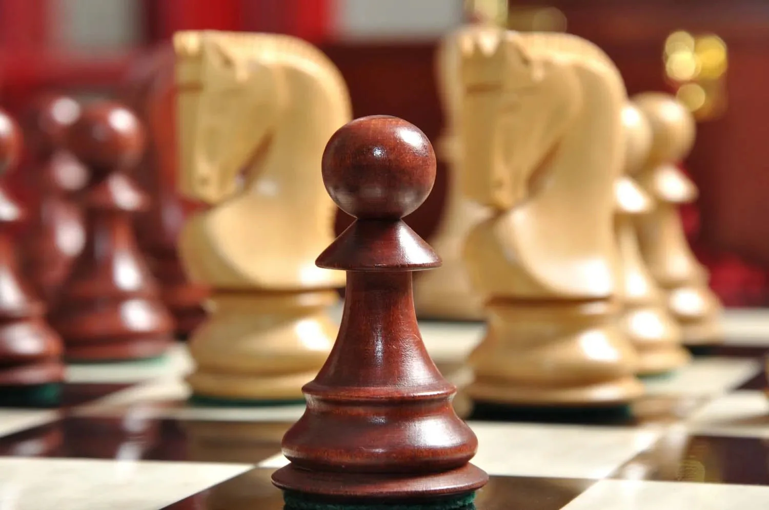 The Zagreb '59 Chess Set, Box and Board Combination -  Mahogany Gilded - Image 10