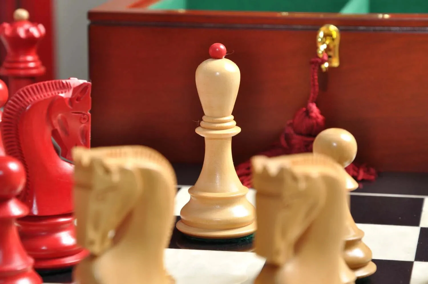 The Zagreb '59 Chess Set, Box and Board Combination - Red Stained - Image 11