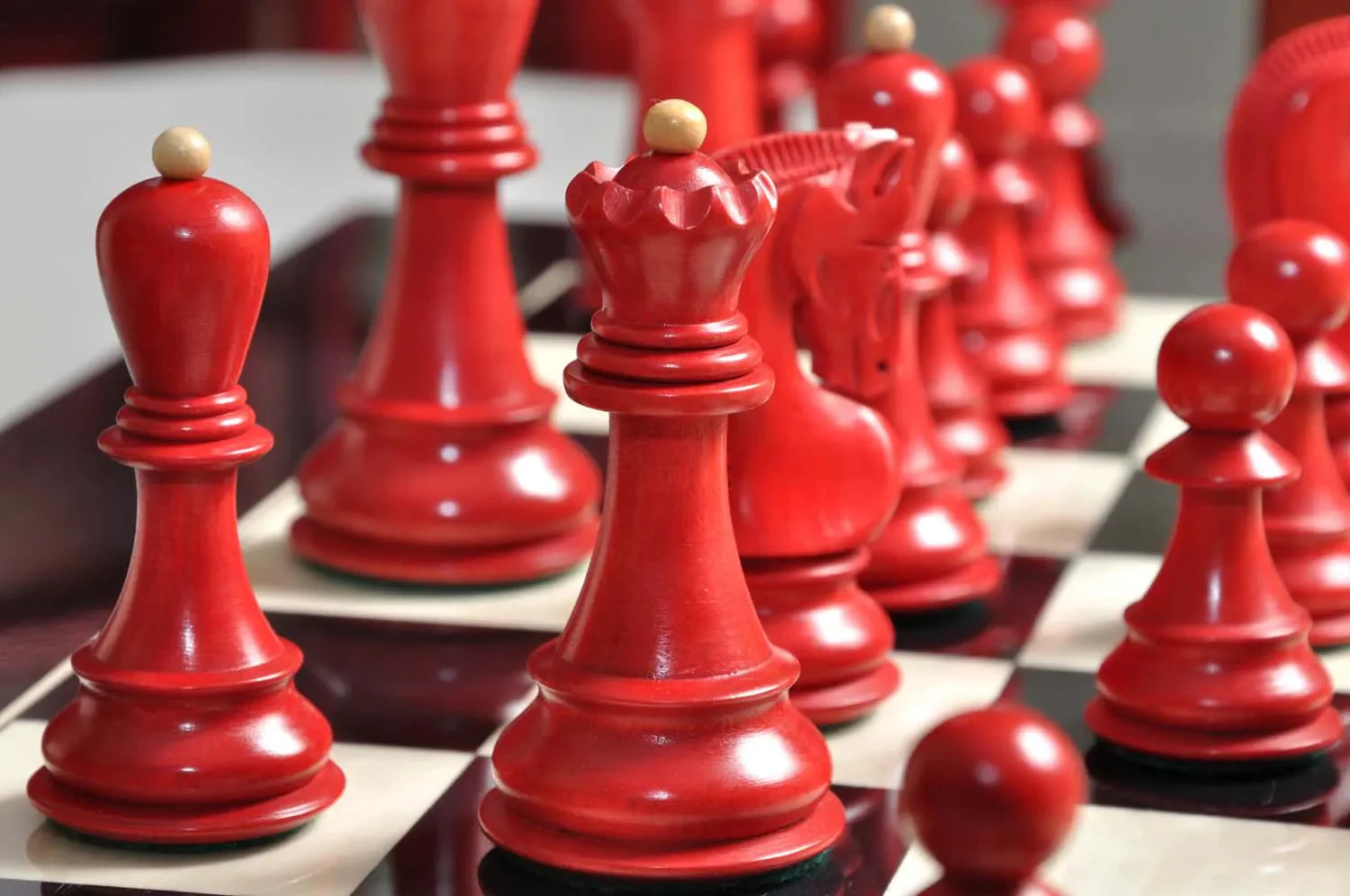 The Zagreb '59 Chess Set, Box and Board Combination - Red Stained - Image 7