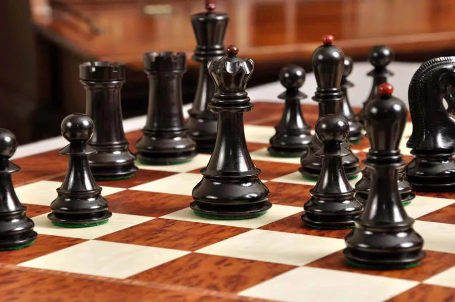 The Zagreb '59 Series Prestige Chess Pieces - 3.875" King - Image 3