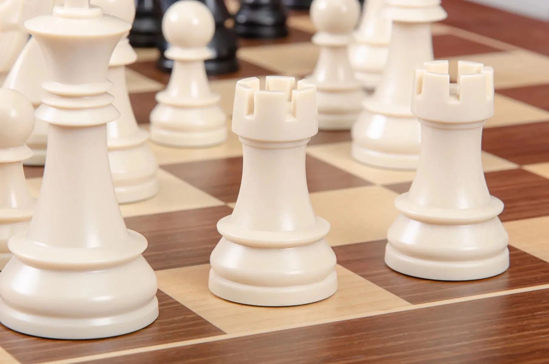 The German Series Triple Weighted Regulation Plastic Chess Pieces - 3.75" King - Image 11