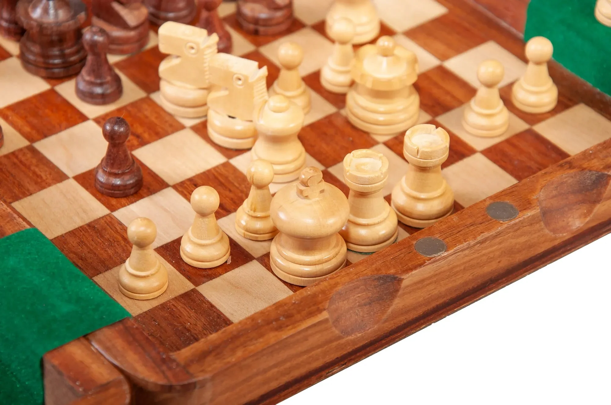 ULTIMATE WOODEN Magnetic Travel Chess Set - 7.5" - Image 4