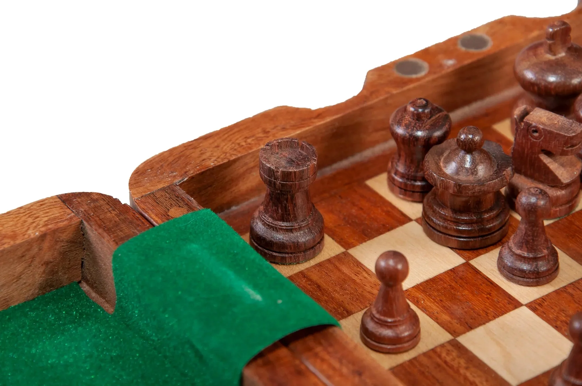 ULTIMATE WOODEN Magnetic Travel Chess Set - 7.5" - Image 5