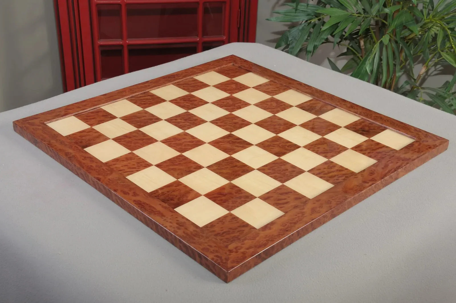 Vavona Burl & Maple Signature Traditional Chess Board - Gloss Finish - Image 2