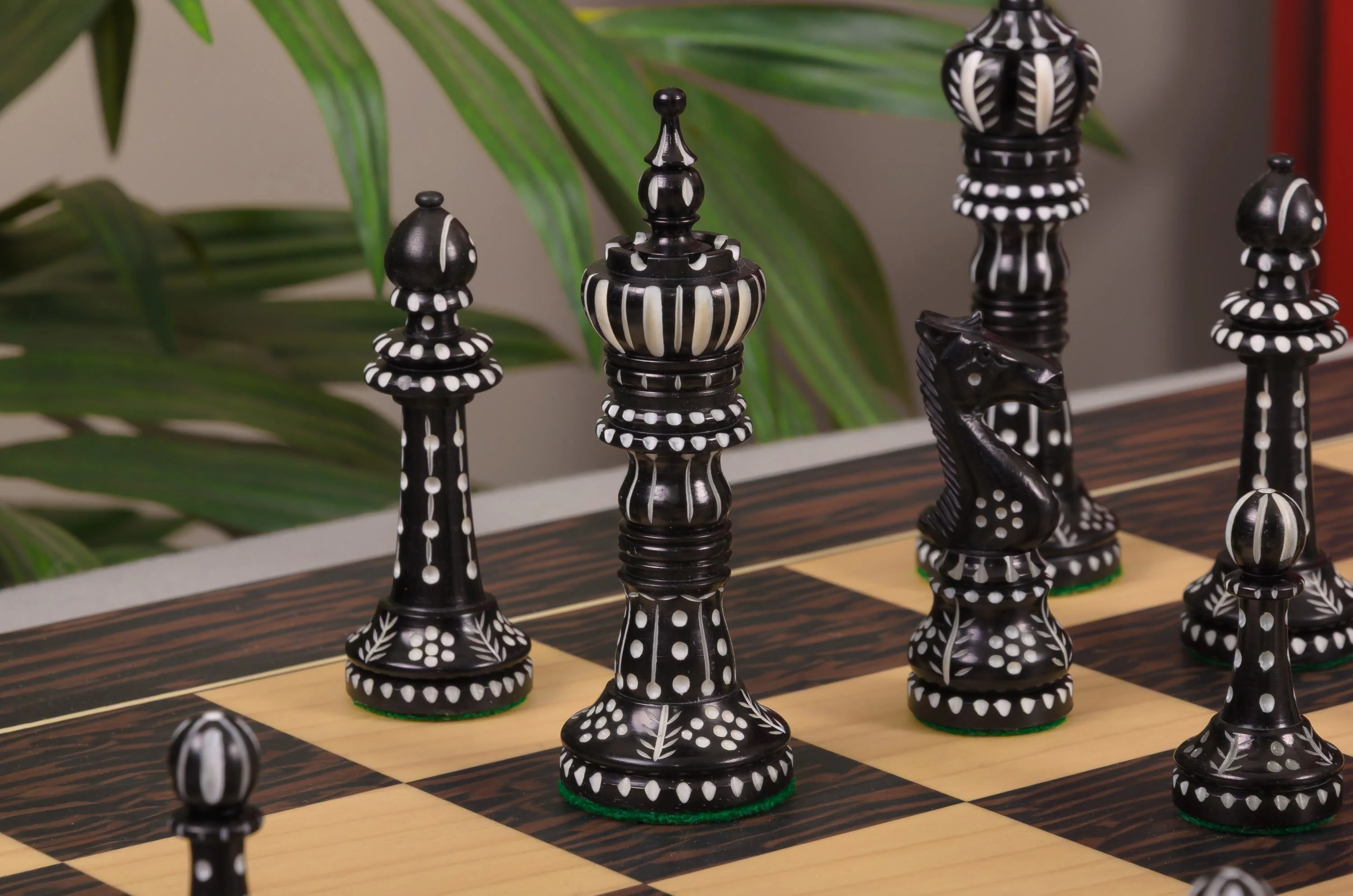 The Worthington Luxury Bone Chess Pieces - 4.0" King - Image 16