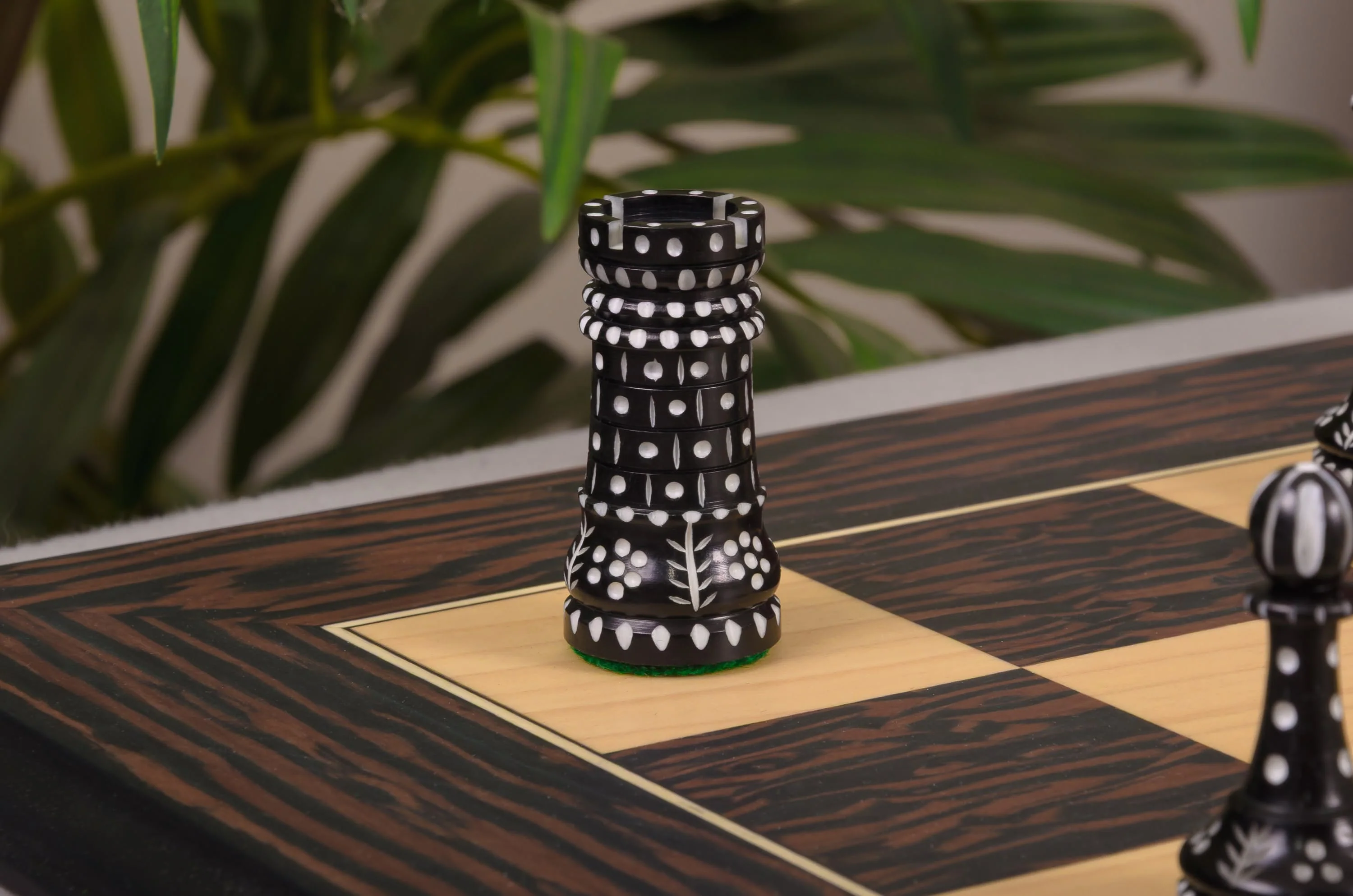 The Worthington Luxury Bone Chess Pieces - 4.0" King - Image 19