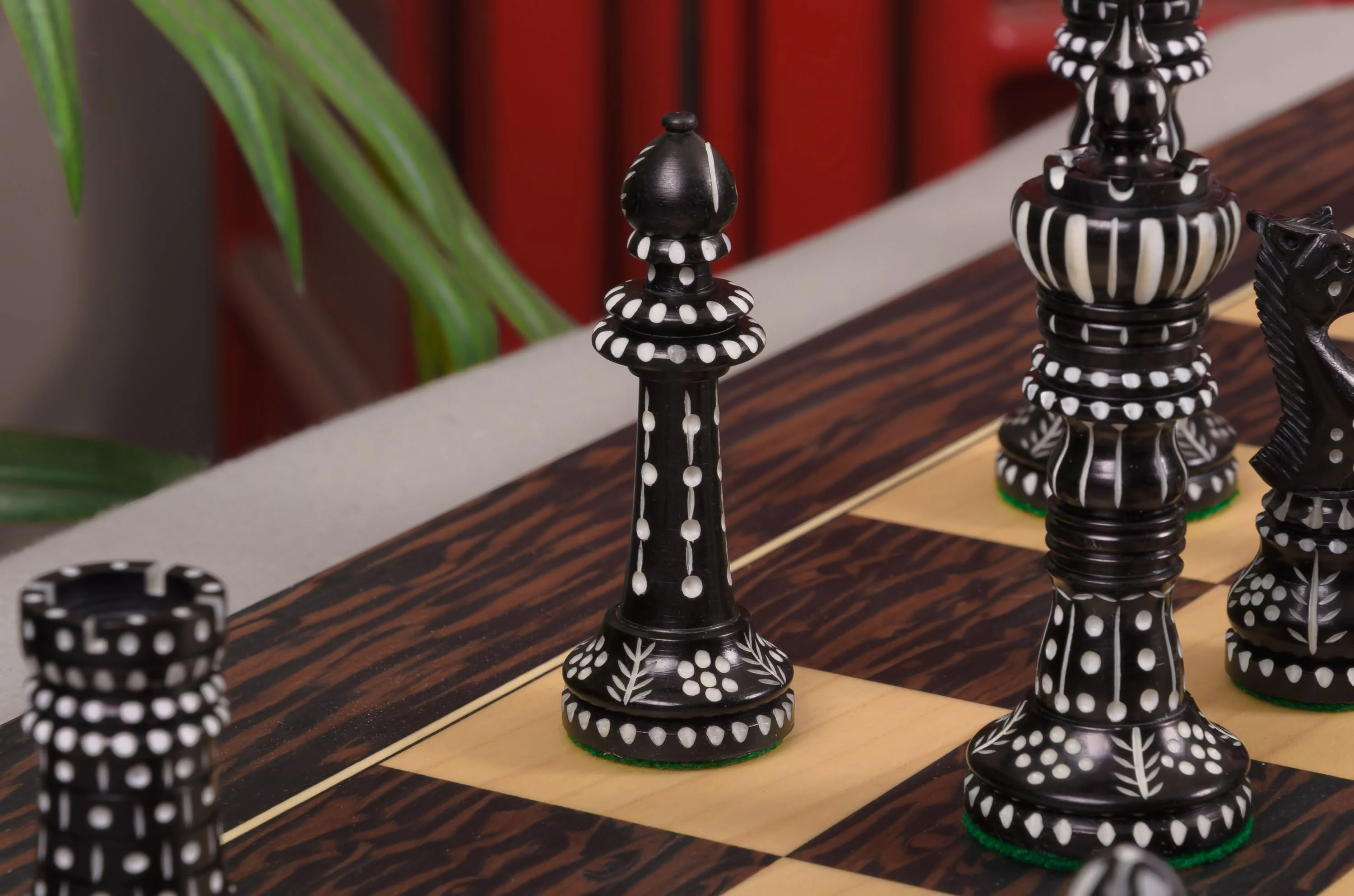 The Worthington Luxury Bone Chess Pieces - 4.0" King - Image 7