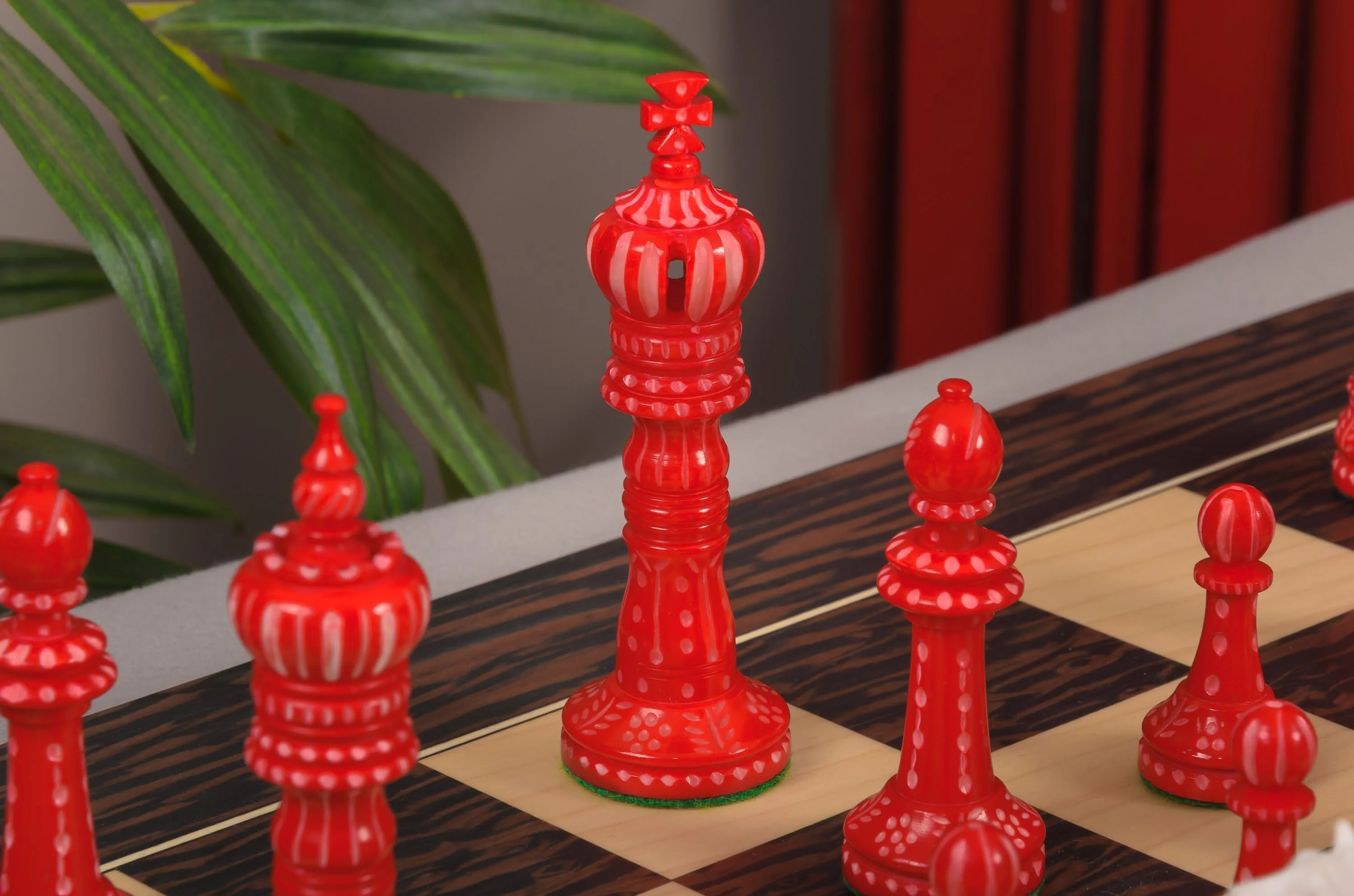 The Worthington Luxury Bone Chess Pieces - 4.0" King - Image 8